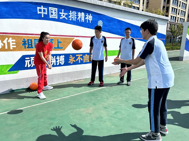 排球体育课.jpg